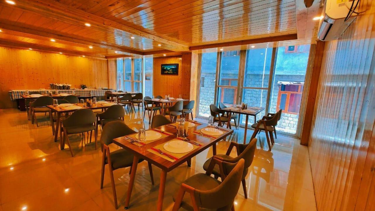 Tata Vista Resort Mall Road Manali - Centrally Heated & Air Cooled المظهر الخارجي الصورة