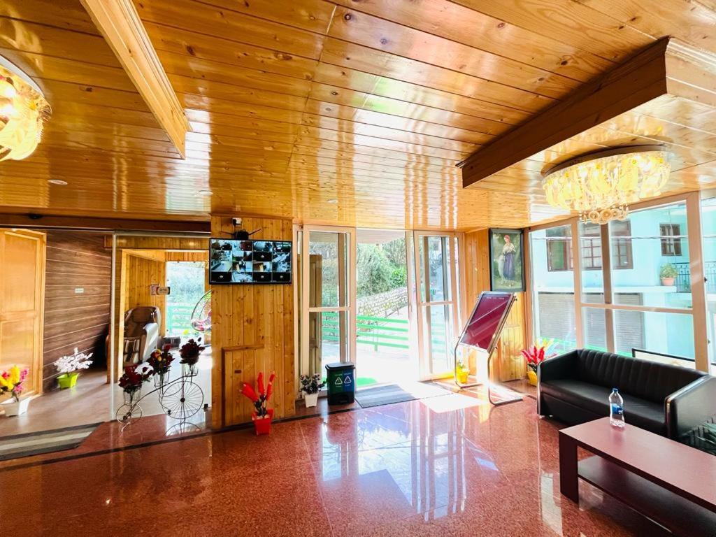 Tata Vista Resort Mall Road Manali - Centrally Heated & Air Cooled المظهر الخارجي الصورة