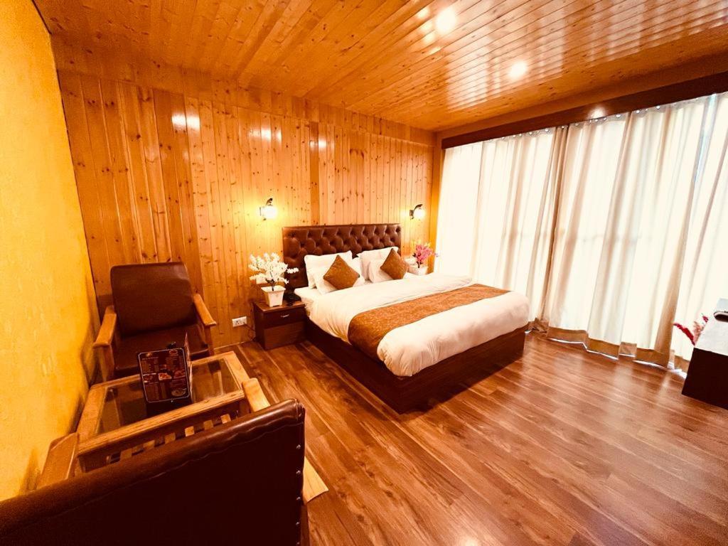 Tata Vista Resort Mall Road Manali - Centrally Heated & Air Cooled المظهر الخارجي الصورة