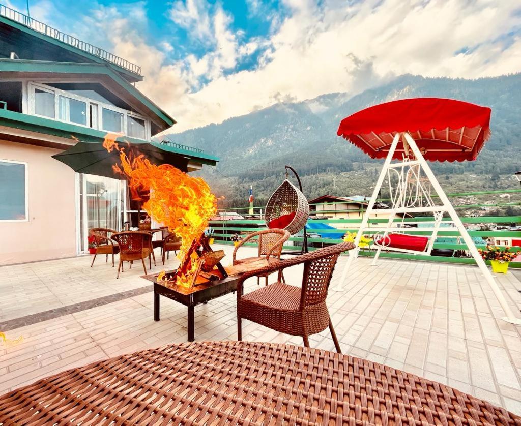 Tata Vista Resort Mall Road Manali - Centrally Heated & Air Cooled المظهر الخارجي الصورة