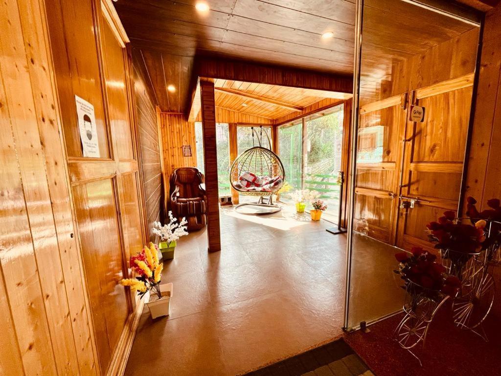 Tata Vista Resort Mall Road Manali - Centrally Heated & Air Cooled المظهر الخارجي الصورة