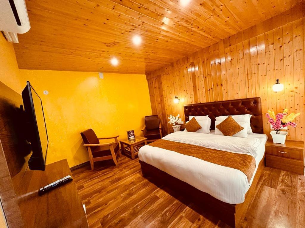Tata Vista Resort Mall Road Manali - Centrally Heated & Air Cooled المظهر الخارجي الصورة