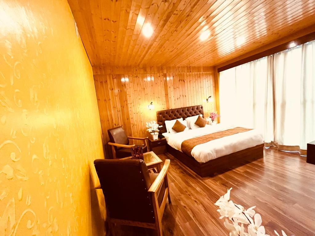Tata Vista Resort Mall Road Manali - Centrally Heated & Air Cooled المظهر الخارجي الصورة